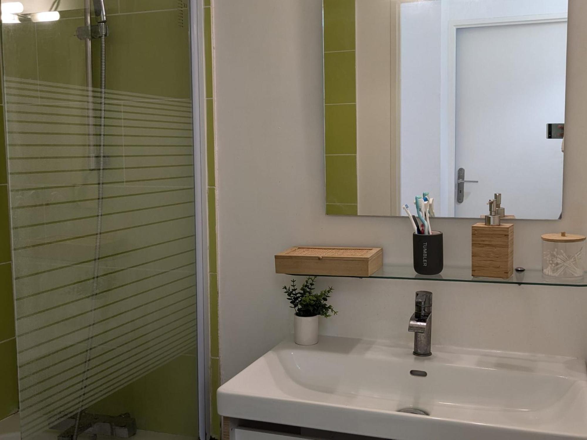 Appartement F3 Proche Disneyland Bussy-Saint-Georges Dış mekan fotoğraf