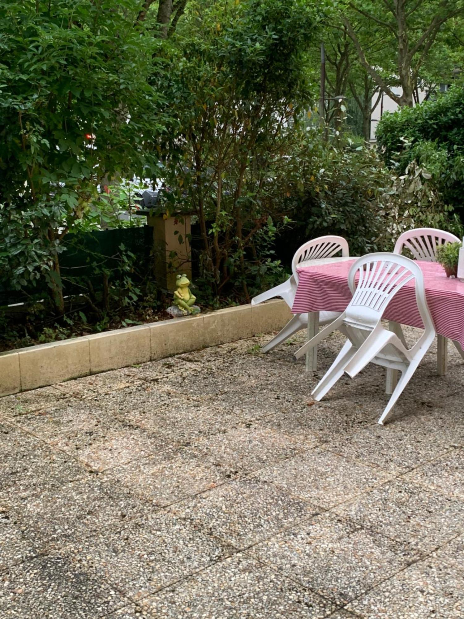 Appartement F3 Proche Disneyland Bussy-Saint-Georges Dış mekan fotoğraf